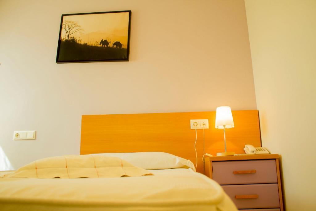 Hotel Restaurante Caracho Corella Habitación foto